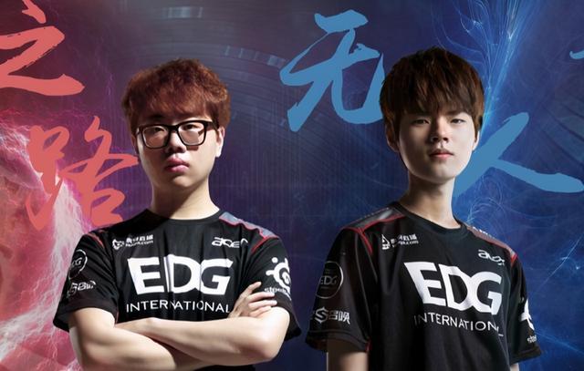 她们在小组 她们在小组